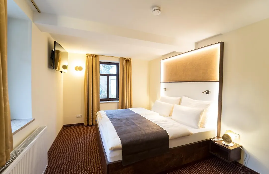 Hotel Goldener Hirsch-1